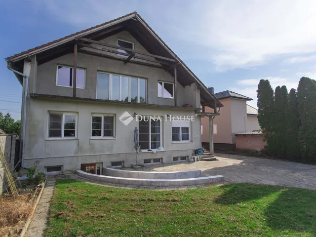 Eladó ház Máriakálnok 160 nm