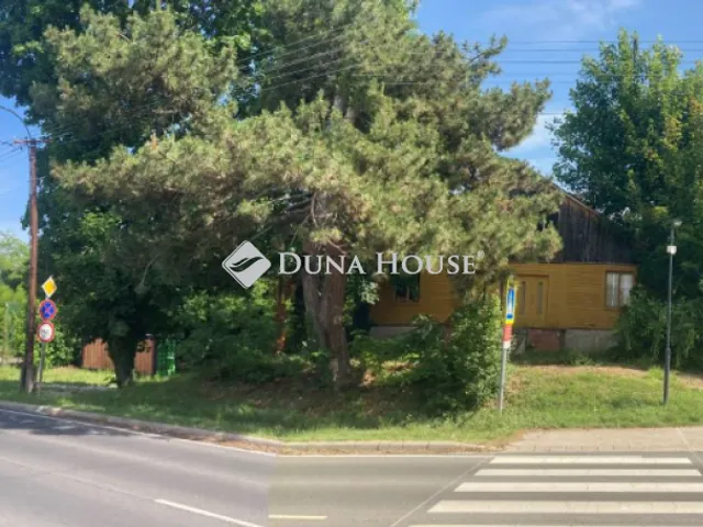 Eladó kereskedelmi és ipari ingatlan Balatonakarattya, Rákóczi út 2783 nm