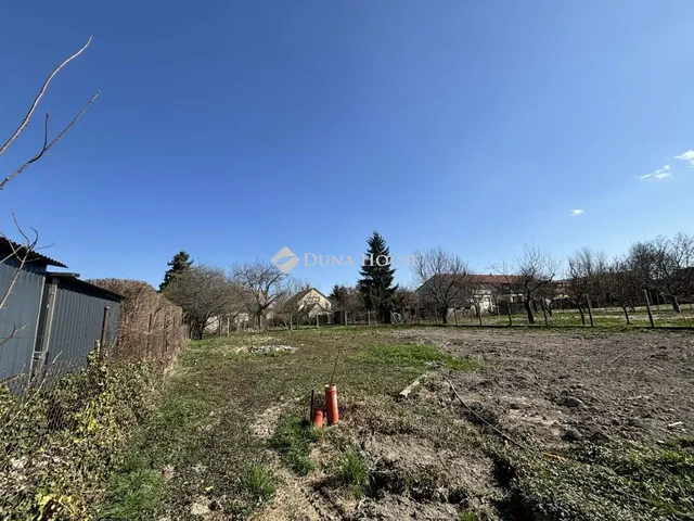 Eladó telek Mosonmagyaróvár 550 nm