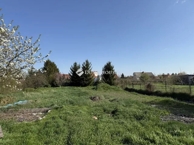 Eladó telek Abda 1080 nm