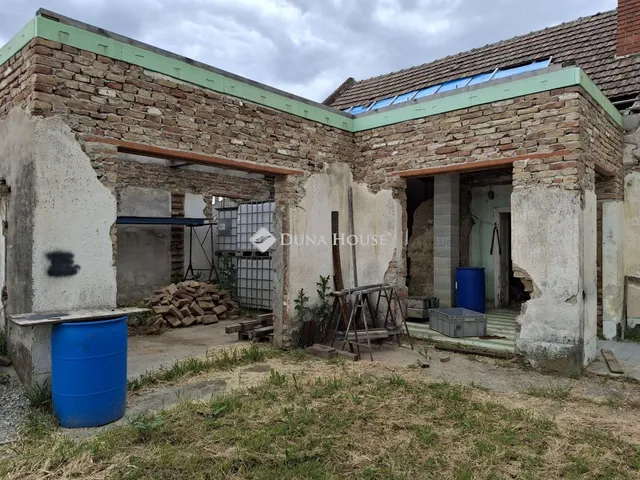 Eladó ház Tét 109 nm