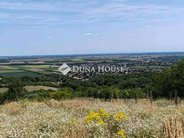 Eladó telek Győrújbarát, Nincs utca 2435 nm