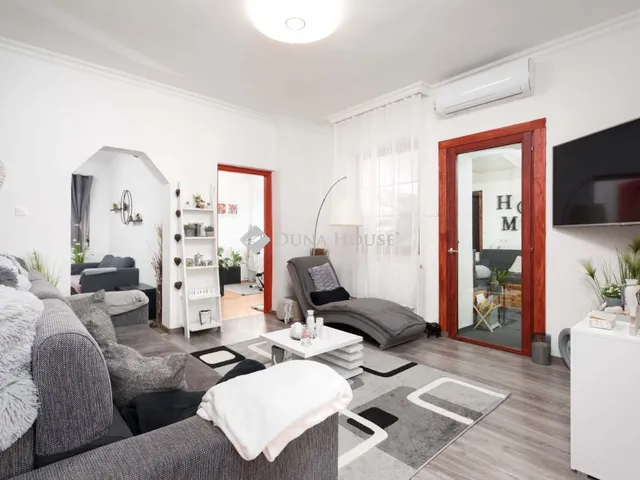 Eladó ház Jánossomorja 240 nm