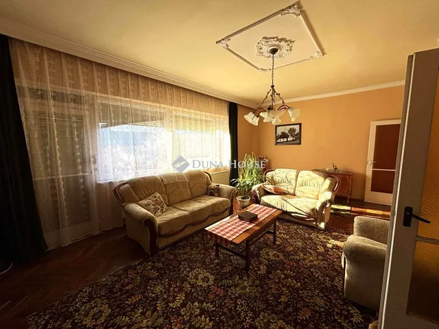 Eladó ház Levél 105 nm