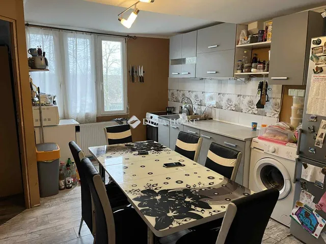 Eladó ház Tét 90 nm