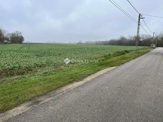 Eladó telek Lébény, Külterület 20418 nm