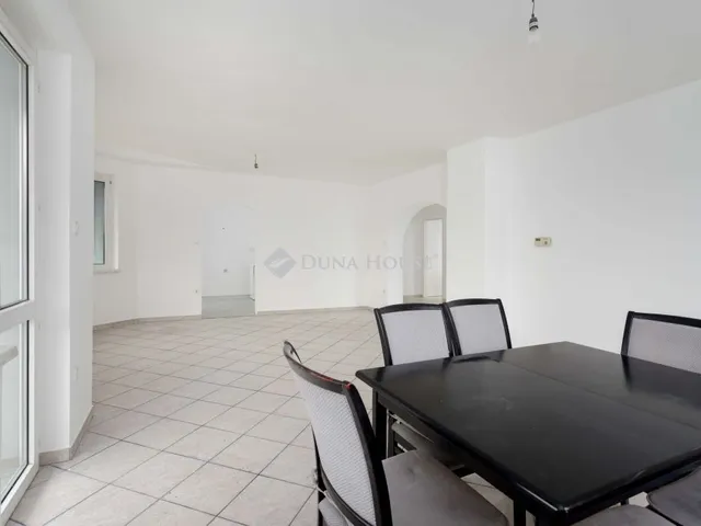 Eladó ház Hegyeshalom 242 nm