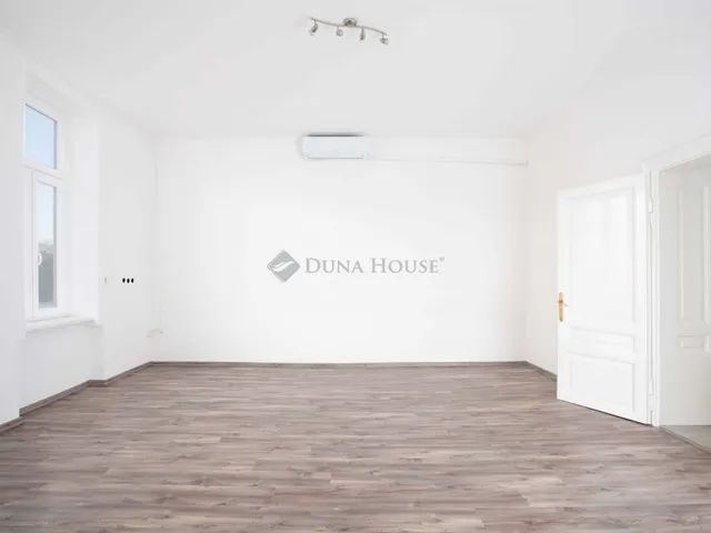 Eladó lakás Csorna 62 nm