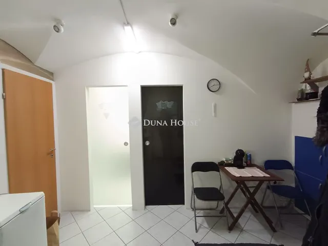 Eladó kereskedelmi és ipari ingatlan Sopron, Várkerület 28 nm