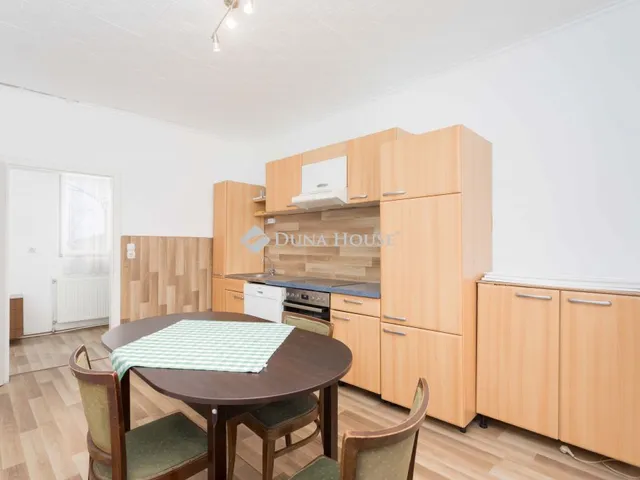 Eladó ház Bezenye 139 nm