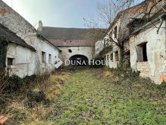 Eladó ház Fertőrákos 700 nm