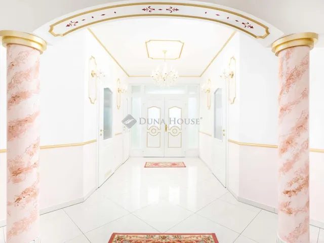 Eladó ház Jánossomorja 399 nm