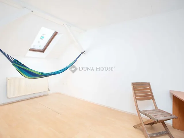 Eladó ház Levél 196 nm