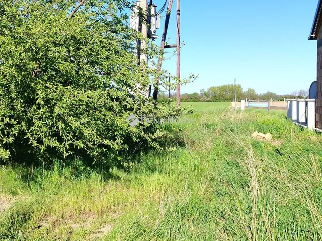 Eladó telek Cirák 1196 nm