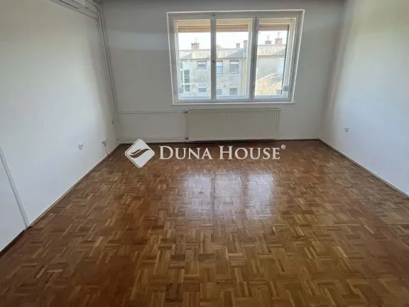 Eladó lakás Kapuvár 64 nm