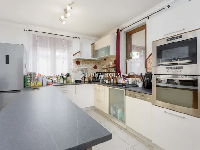 Eladó ház Öttevény 233 nm