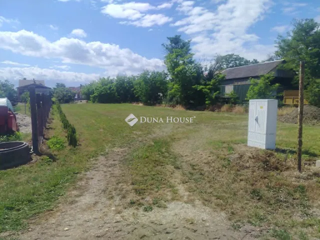 Eladó telek Szárföld 939 nm