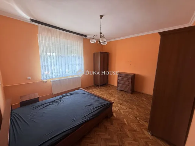 Eladó ház Levél 100 nm