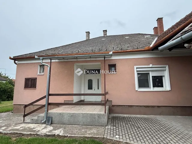 Eladó ház Bősárkány 122 nm