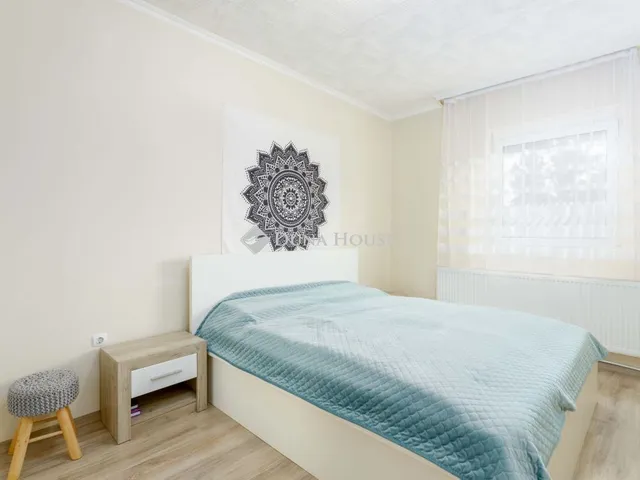 Eladó ház Tét 77 nm
