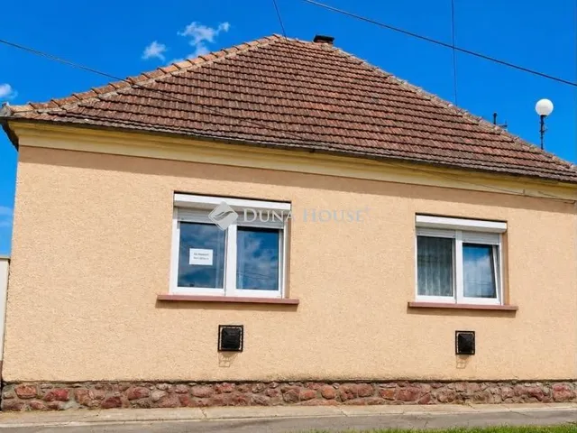 Eladó ház Egyházasfalu 64 nm