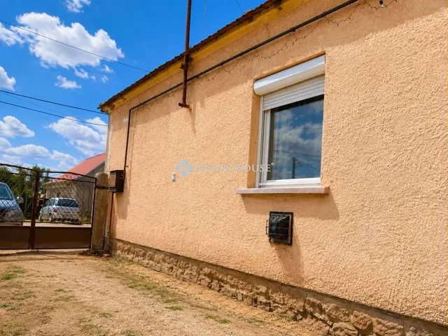 Eladó ház Egyházasfalu 64 nm