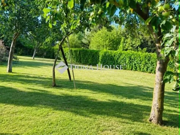 Eladó telek Csepreg 1659 nm
