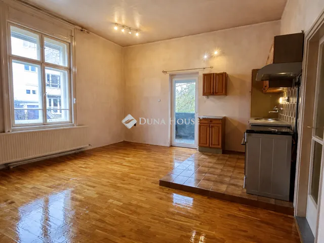 Eladó lakás Győr 74 nm