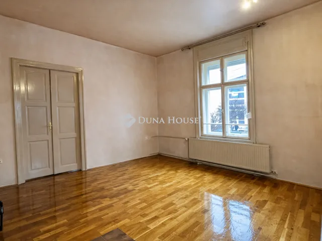 Eladó lakás Győr 74 nm