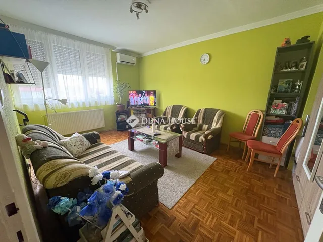 Eladó lakás Komárom 48 nm