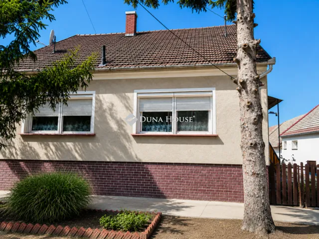 Eladó ház Kunsziget 98 nm