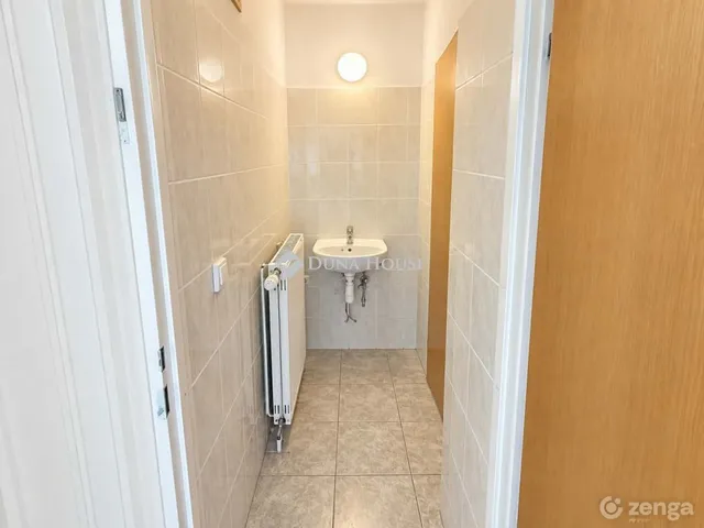 Eladó kereskedelmi és ipari ingatlan Sopron 31 nm