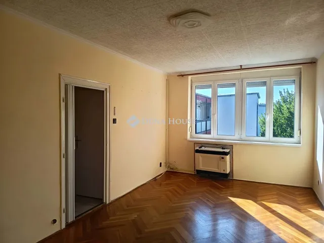Eladó lakás Sopron 30 nm