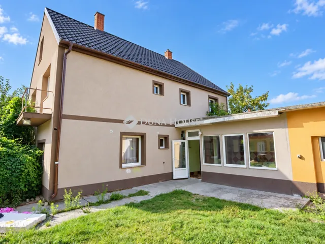 Eladó ház Dunaszeg, Kossuth Lajos utca 163 nm