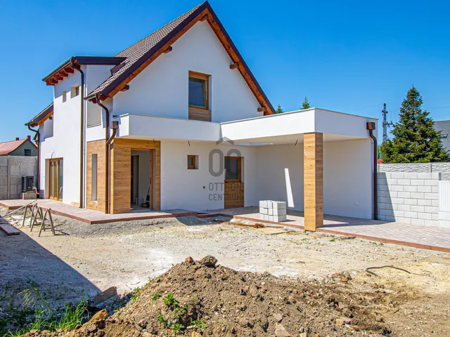 Eladó ház Kapuvár, Házhely 90 nm