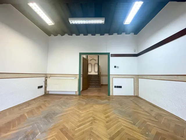 Kiadó kereskedelmi és ipari ingatlan Sopron, Belváros 57 nm
