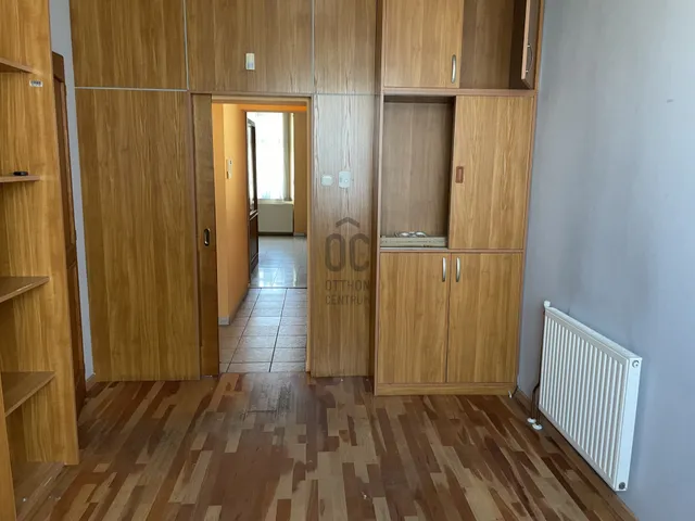 Eladó kereskedelmi és ipari ingatlan Csorna 216 nm