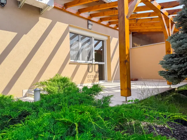 Eladó ház Sopron, Ágfalvi úti lakópark 145 nm