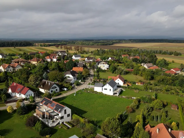 Eladó ház Hidegség 290 nm