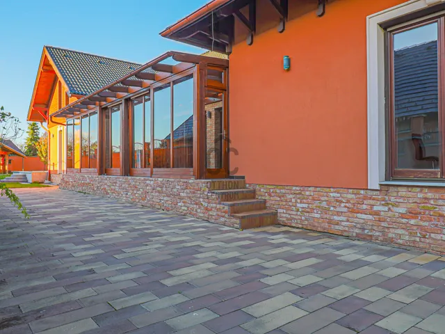 Eladó ház Kópháza 257 nm