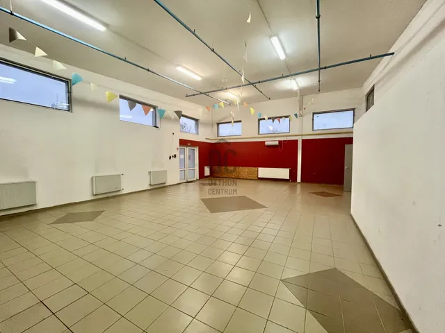 Kiadó kereskedelmi és ipari ingatlan Sopron, Nyugati iparterület 140 nm