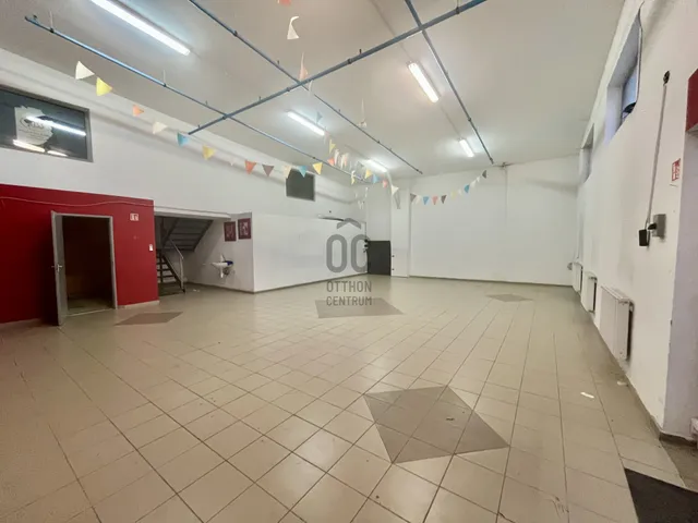 Kiadó kereskedelmi és ipari ingatlan Sopron, Nyugati iparterület 140 nm