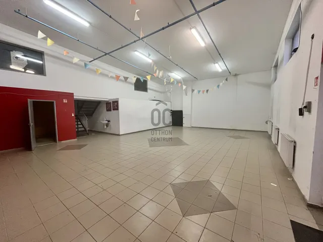 Kiadó kereskedelmi és ipari ingatlan Sopron, Nyugati iparterület 140 nm