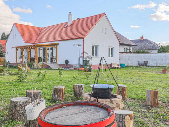 Eladó ház Fertőszéplak 121 nm