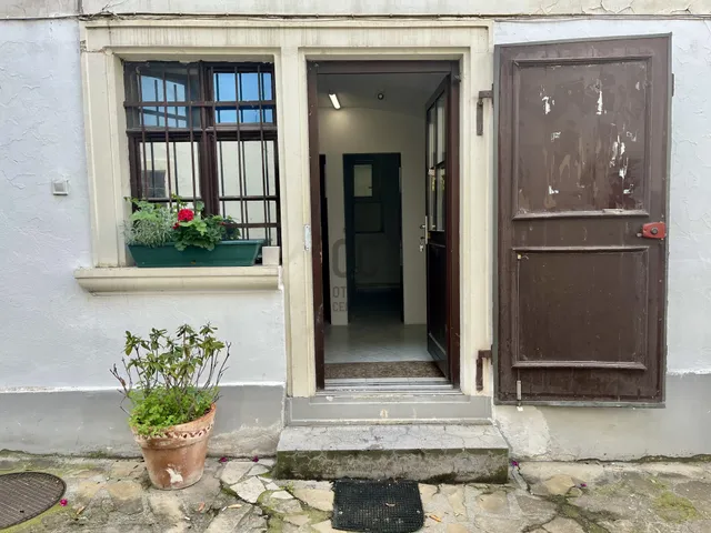 Eladó kereskedelmi és ipari ingatlan Sopron, Belváros 28 nm