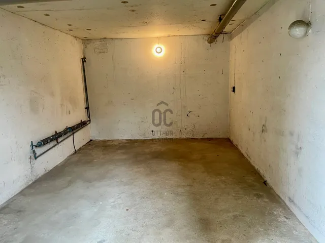 Kiadó garázs Sopron, Jereván-lakótelep 18 nm