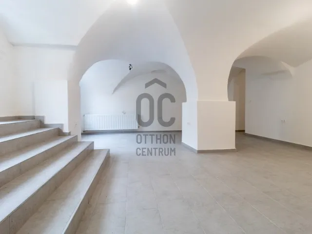 Eladó kereskedelmi és ipari ingatlan Sopron, Belváros 114 nm