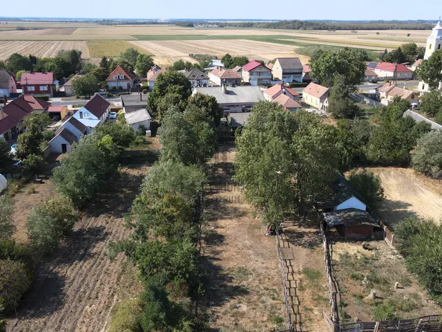 Eladó ház Páli 240 nm