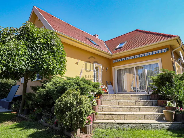 Eladó ház Sopron, Ágfalvi úti lakópark 668 nm