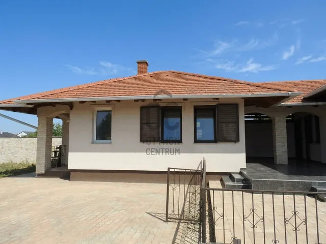 Eladó ház Lövő 220 nm